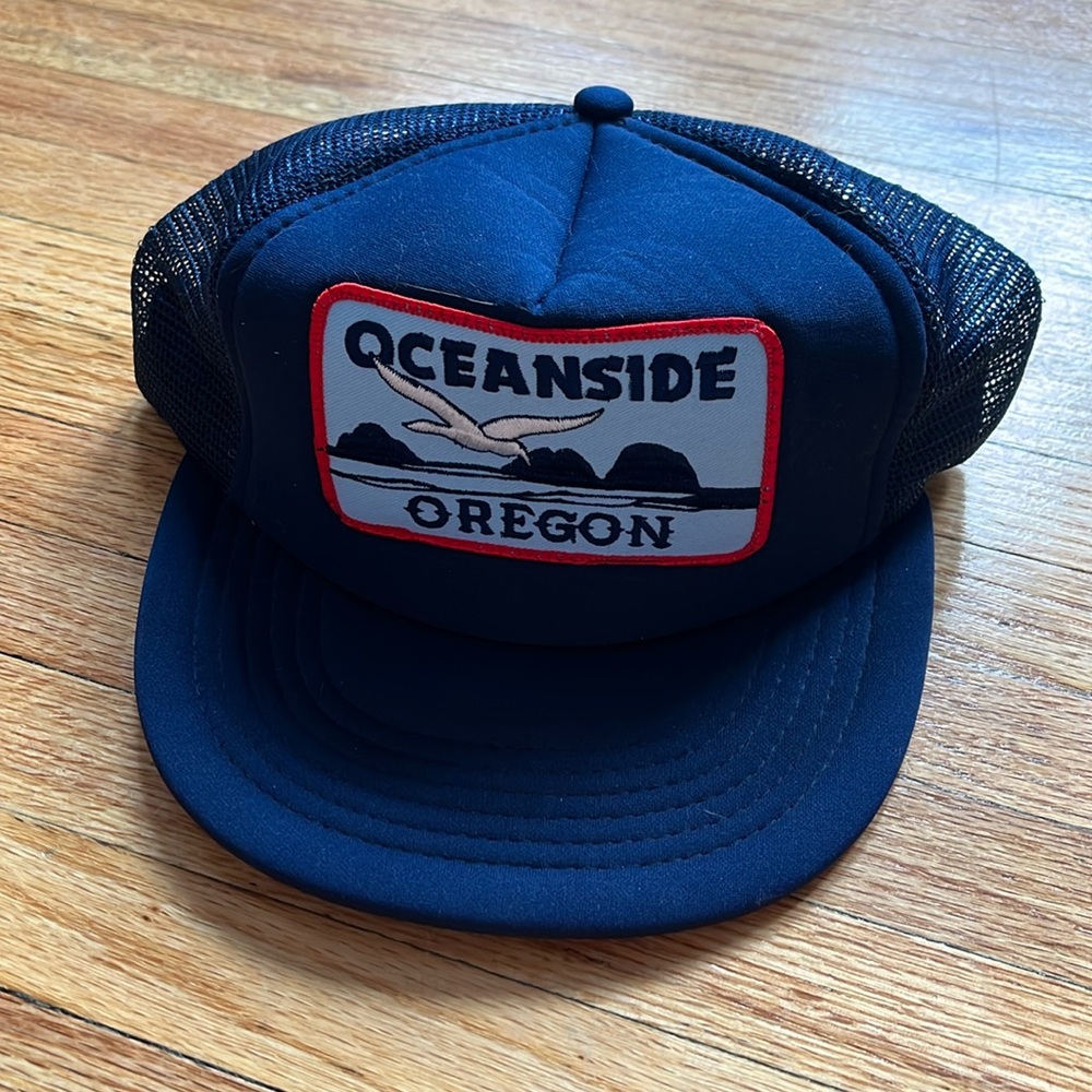 Vintage Oceanside Oregon Snapback Hat / 80s - 90s / Truck Style / Mesh